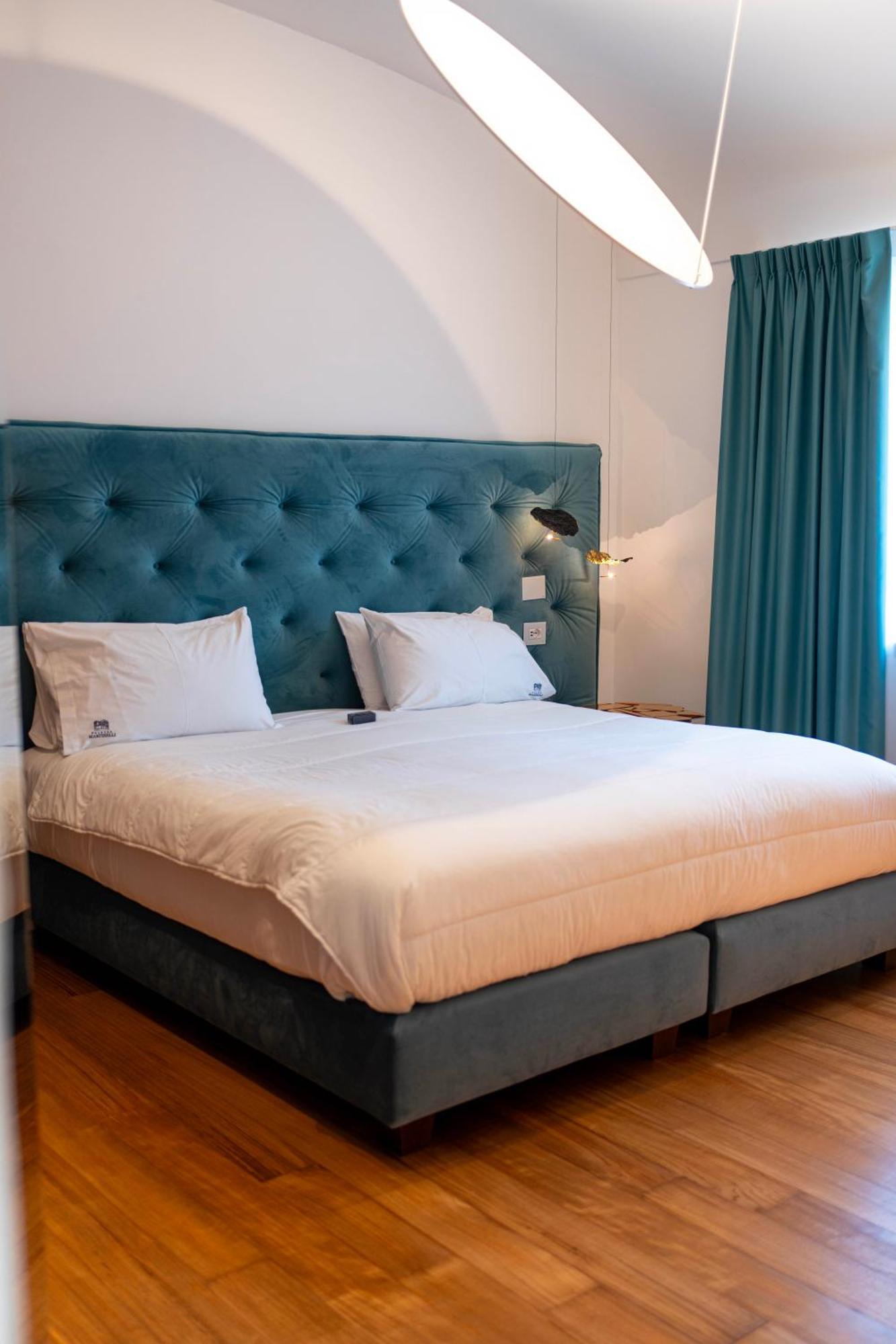 Palazzo Martinelli Hotel ซอร์เรนโต ภายนอก รูปภาพ
